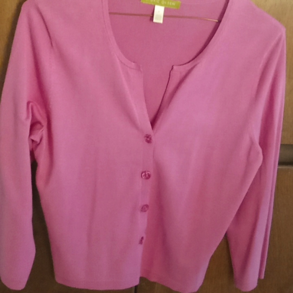 Soft pink long sleeve sweeter